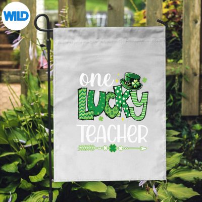 OneLuckyTeacherHappyStPatricksDayCuteGreenShamrockflag