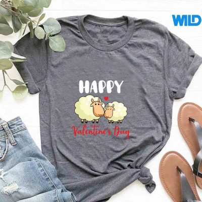 HappyValentinesDayCoupleSheepsFarmerLovertshirt