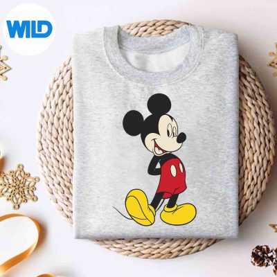 TraditionalMousePortraitVintagesweater