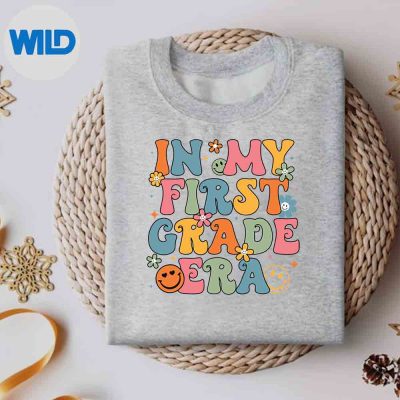 InMyFirstGradeEraBackToSchoolStGradeTeacherTeamsweater