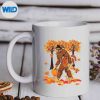 BigfootHoldingPumpkinTurkeyThanksgivingBigfootmug