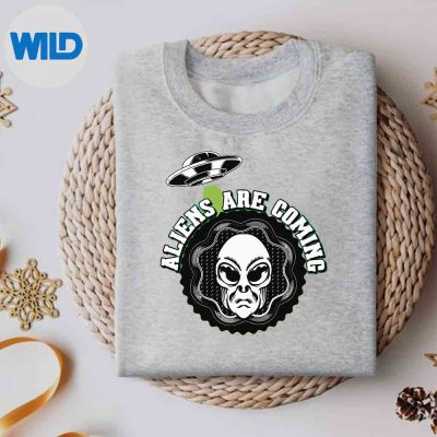 AliensAreComingFunnyAlienUfosweater