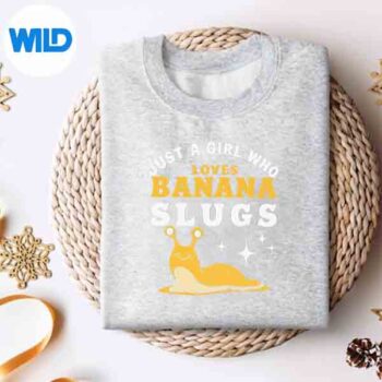 JustAGirlWhoLovesBananaSlugsSnailLoverSlugCostumesweater
