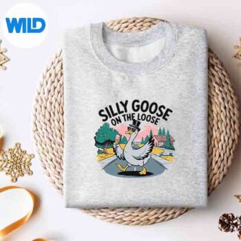 GooseSillyGooseOnTheLooseHumourSummersweater