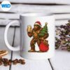 BigFootSantaHatDrinkChristmasTreeXmasmug